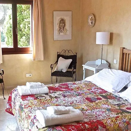 Lovely Family Sleeps 8, With Stunning Views Маон