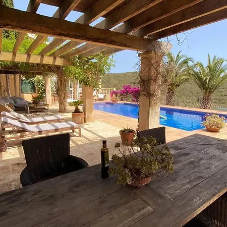 Lovely Family Sleeps 8, With Stunning Views