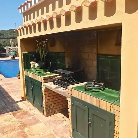 Lovely Family Sleeps 8, With Stunning Views *