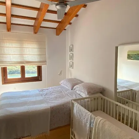 빌라 Lovely Family Sleeps 8, With Stunning Views 마혼