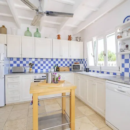 Lovely Family Sleeps 8, With Stunning Views