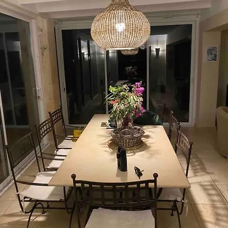 Villa Lovely Family Sleeps 8, With Stunning Views Maó