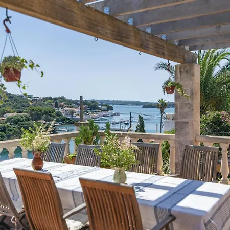 Villa Lovely Family Sleeps 8, With Stunning Views Maó