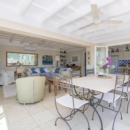 Lovely Family Sleeps 8, With Stunning Views Maó